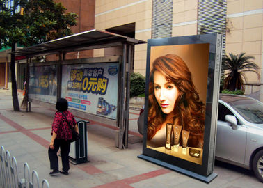 Advertising machine p5 full color led display, outdoor lamp screen fornecedor